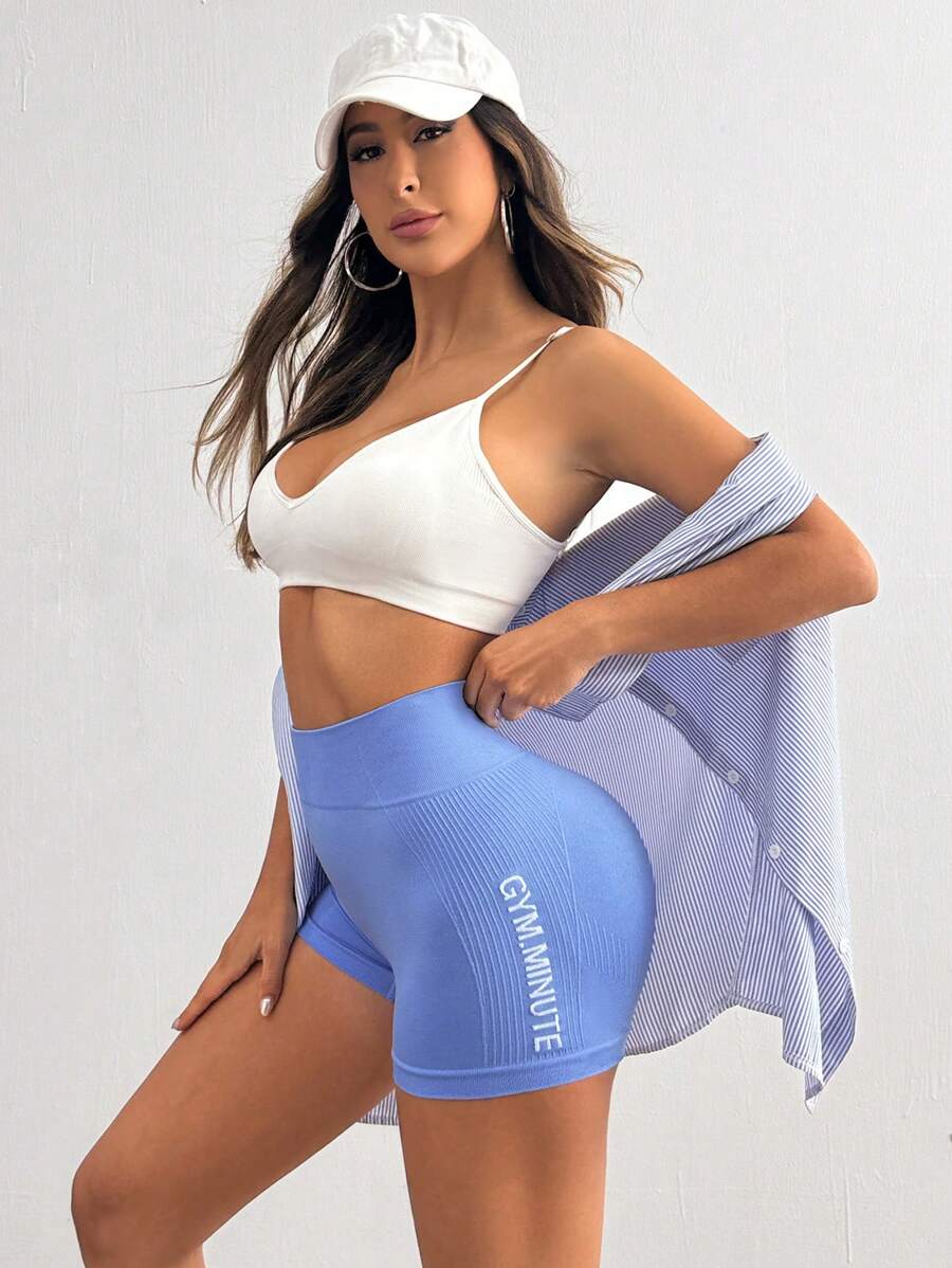 Short Adriana