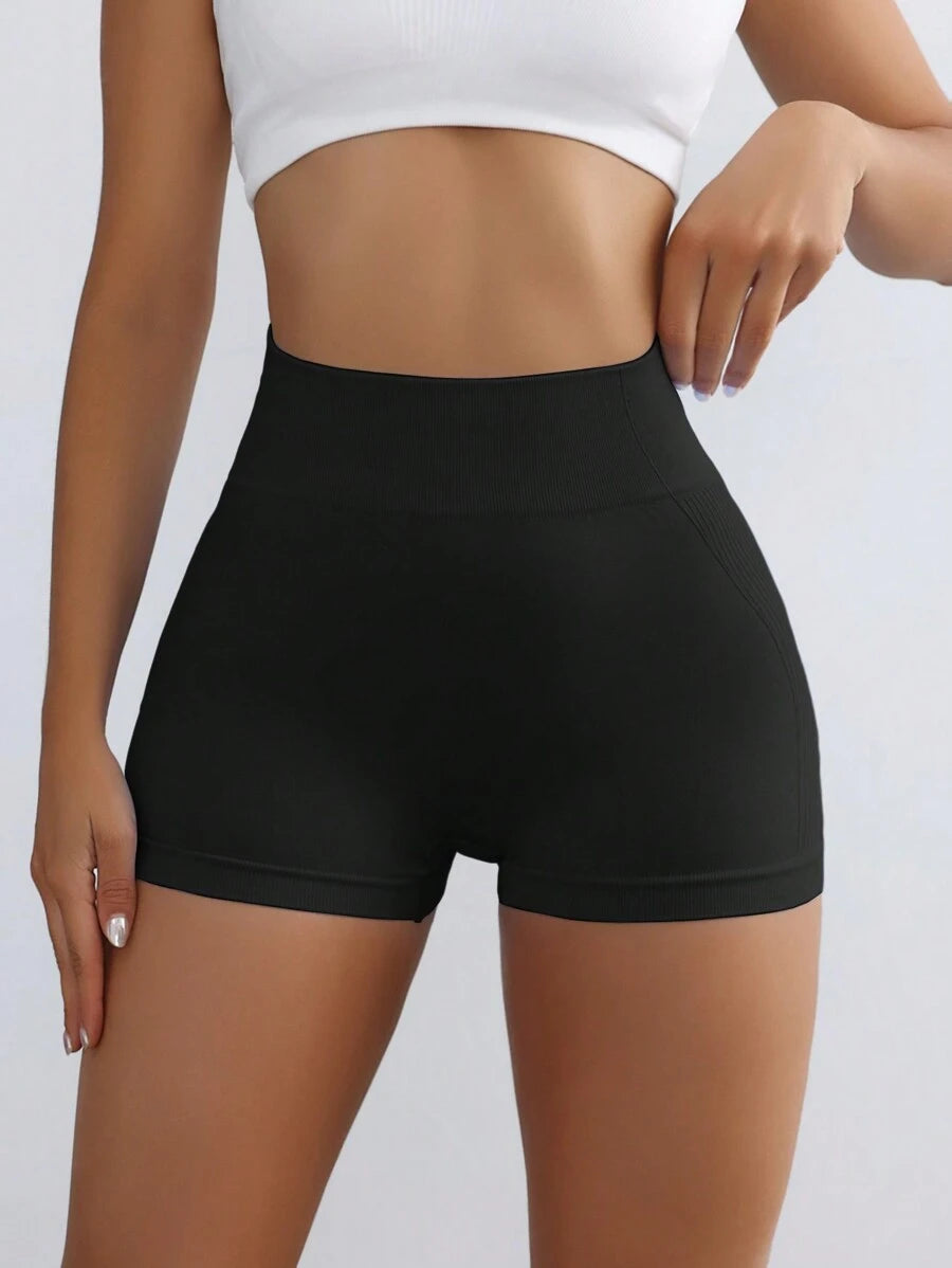 Short Adriana