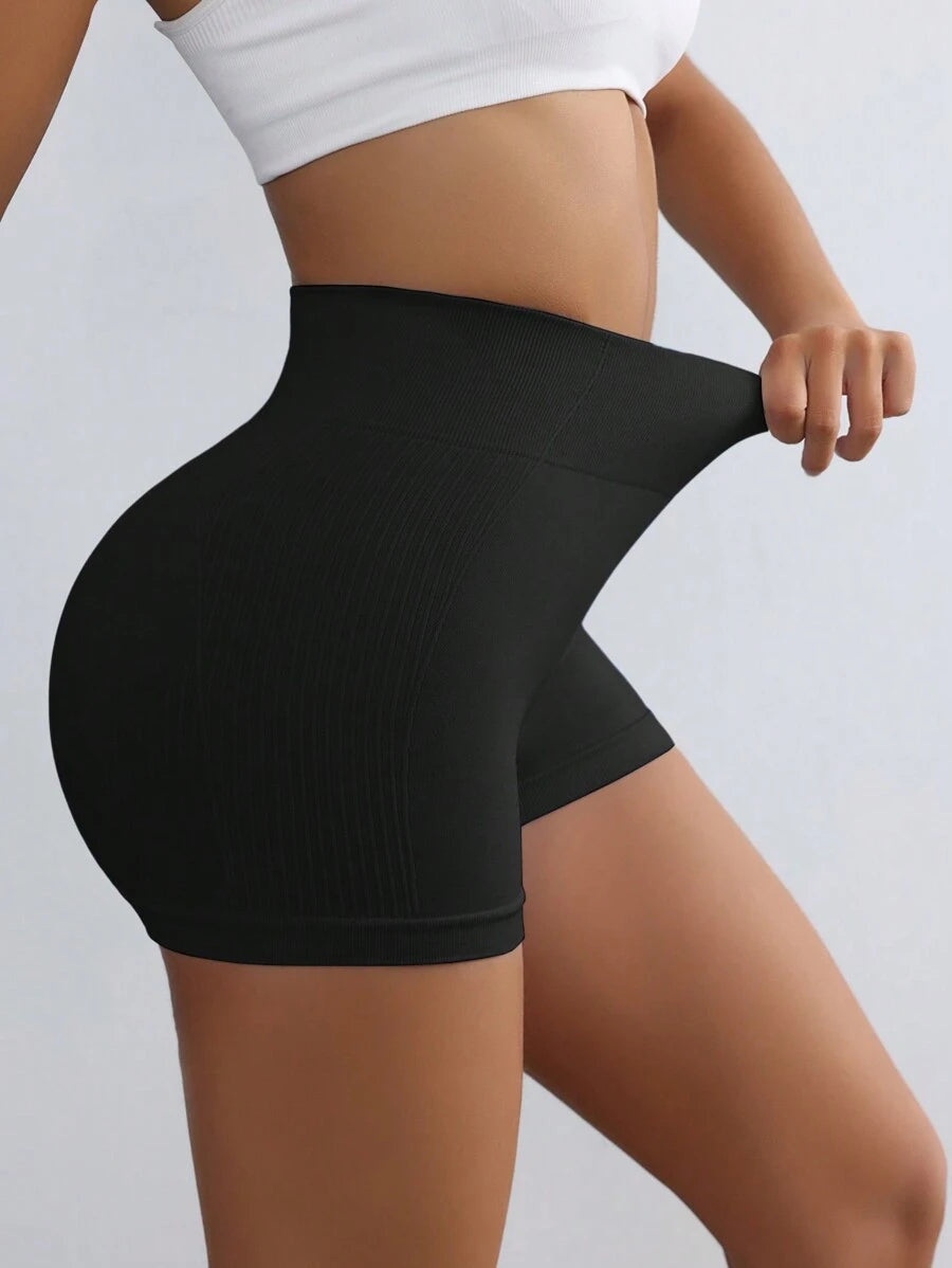 Short Adriana
