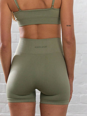Short Maju