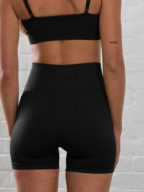 Short Maju