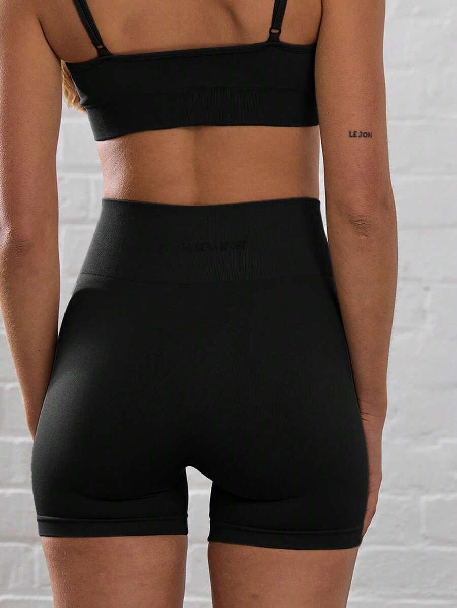 Short Maju