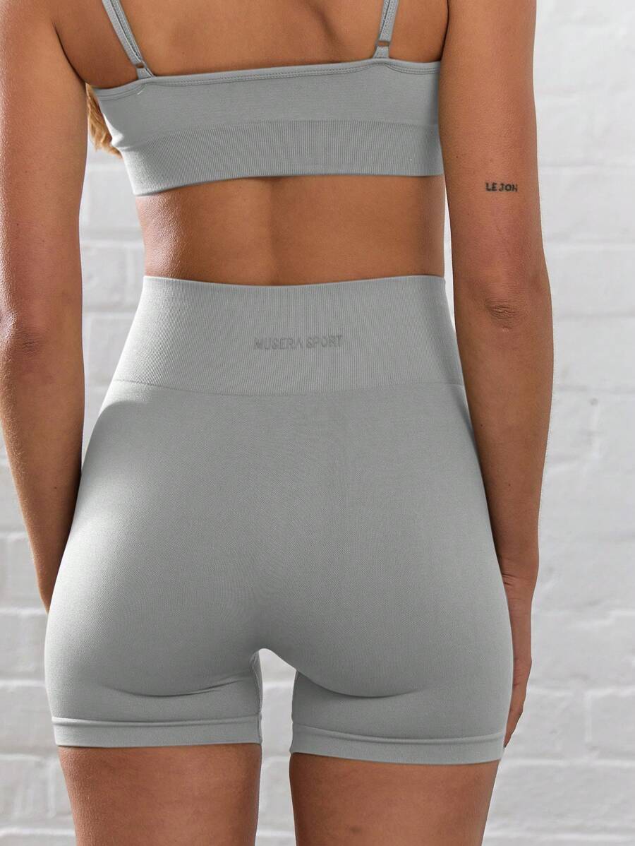 Short Maju