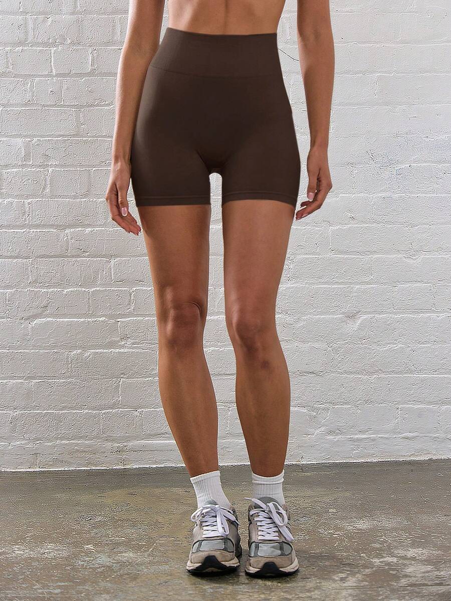 Short Maju